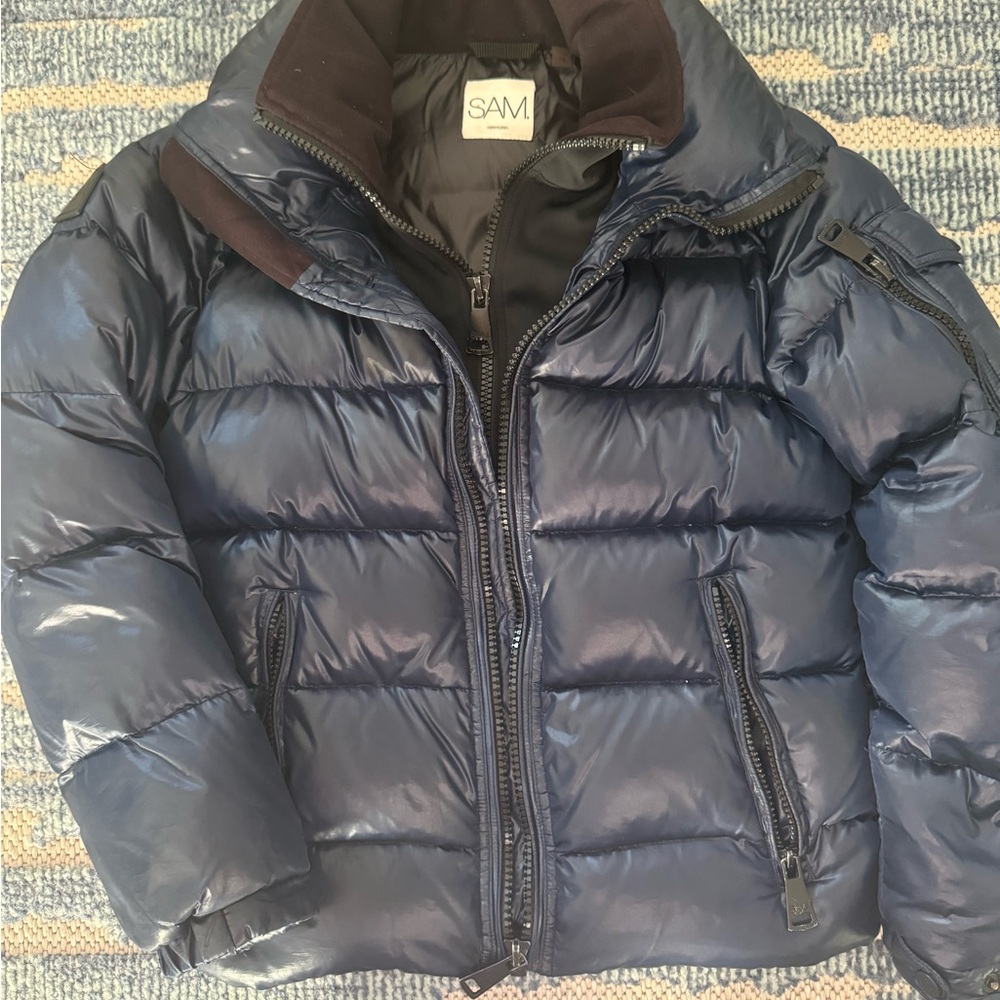Boys Sam. jacket size 14. Navy. Preowned condition.